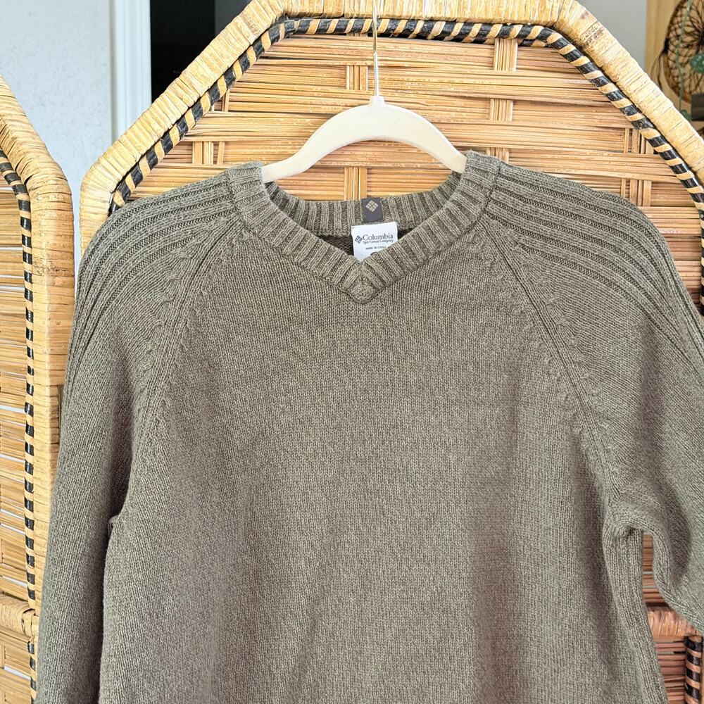 Columbia Men’s Cotton V Neck Knit Sweater Olive Green Size Medium gorpcore prep - Picture 4 of 9